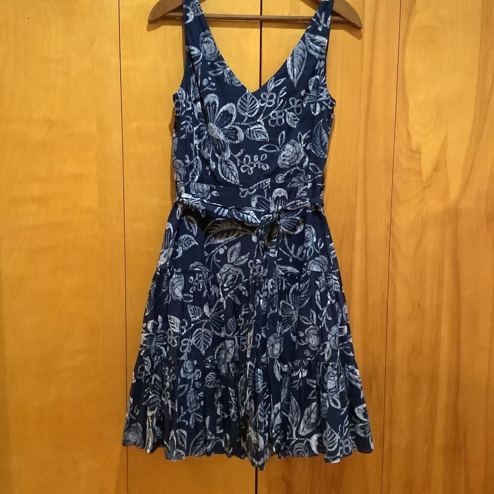 Chaps Womens‎ Blue Floral Tiered Vneck Dress-Sz 12-Below Knee-Cottagecore-Preppy
